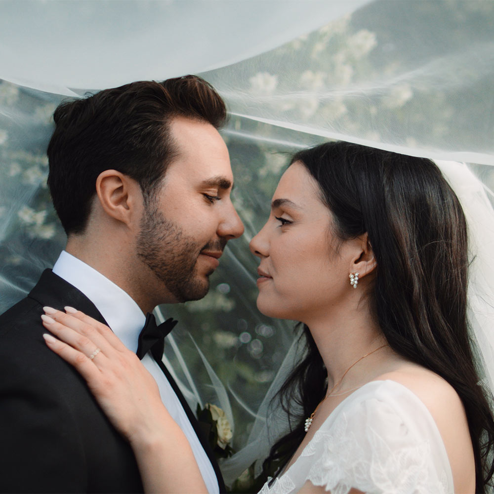 Casa Loma Wedding Couple