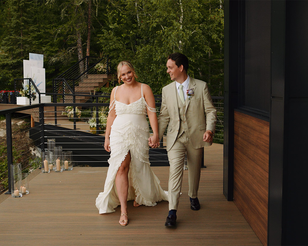 Jeanna and Aaron at their Lake of the Woods cottage wedding